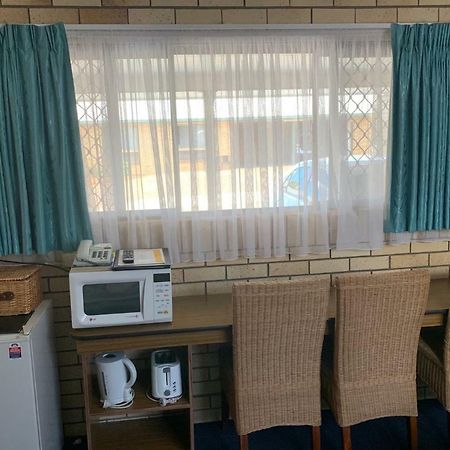 טוומבה Bridge Street Motor Inn מראה חיצוני תמונה