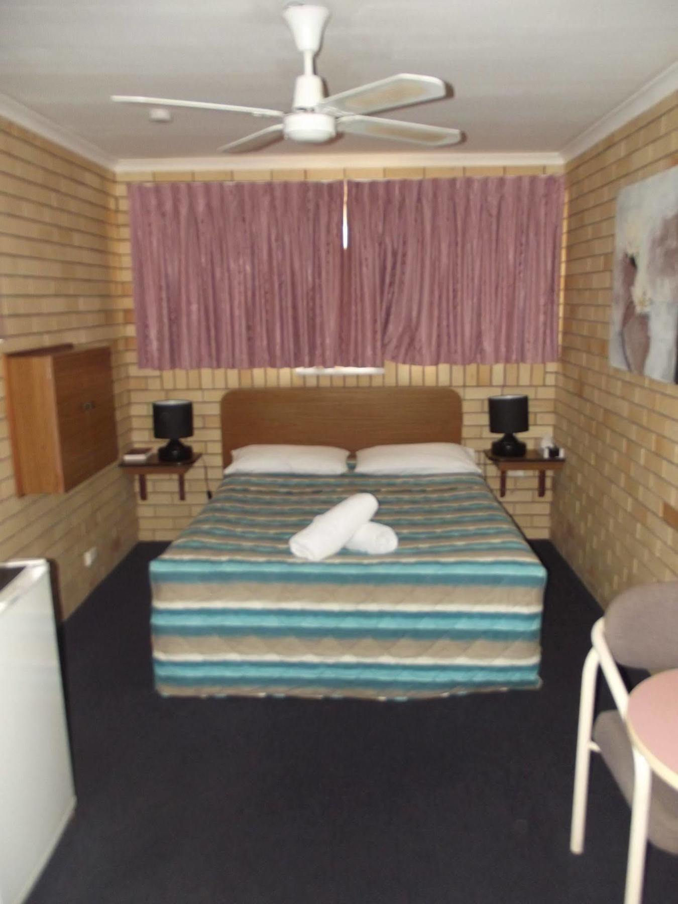טוומבה Bridge Street Motor Inn מראה חיצוני תמונה