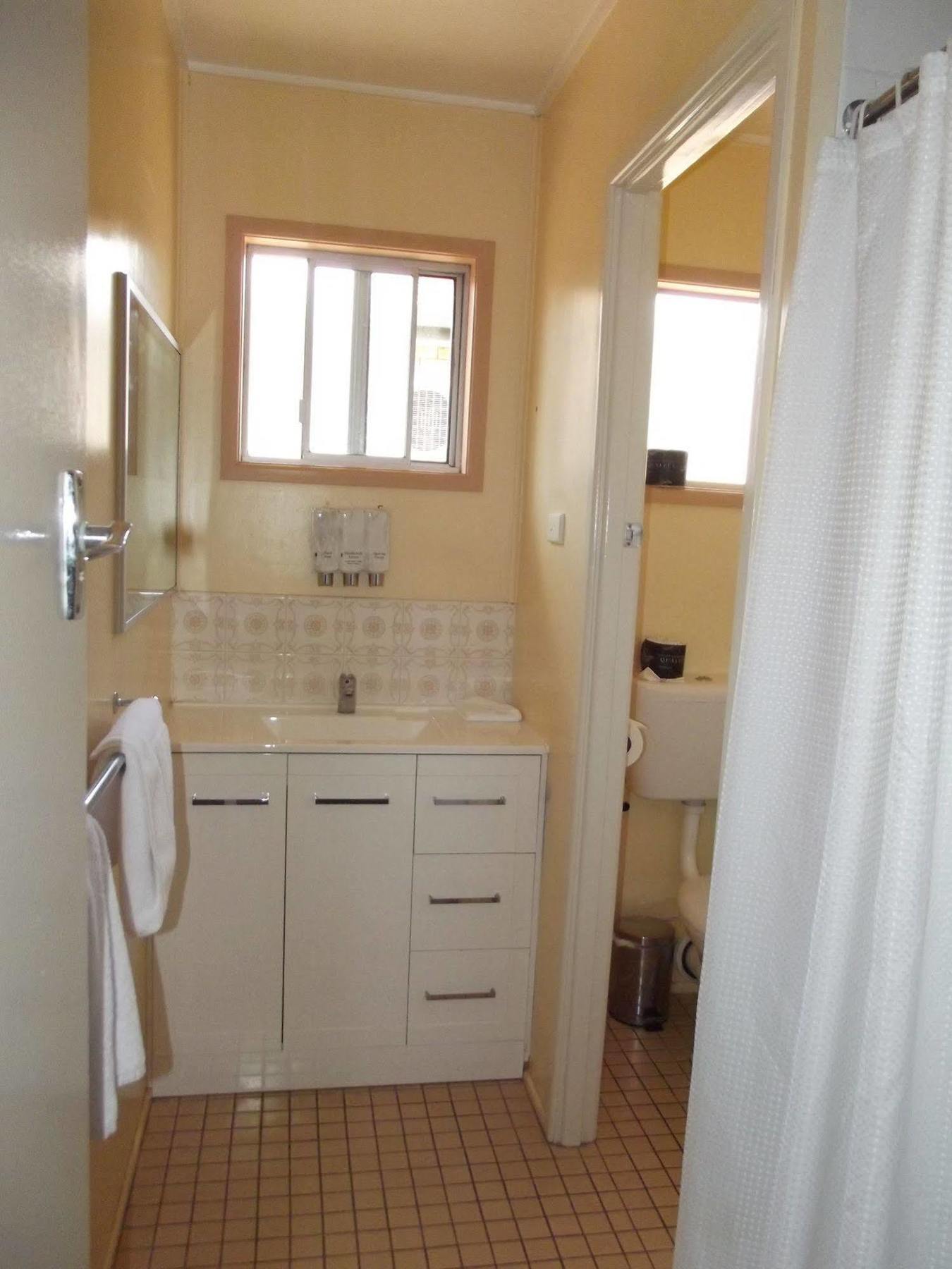 טוומבה Bridge Street Motor Inn מראה חיצוני תמונה