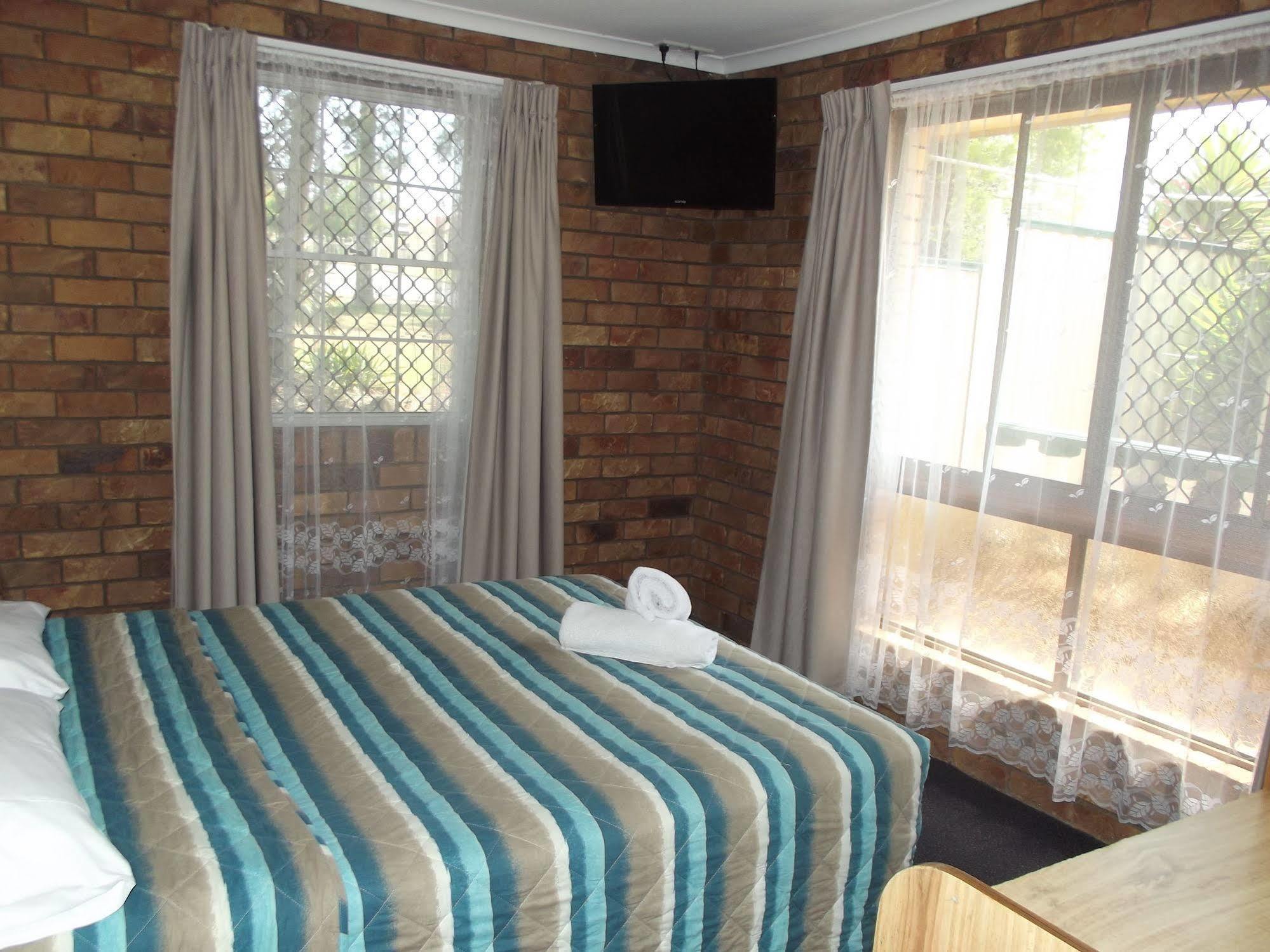 טוומבה Bridge Street Motor Inn מראה חיצוני תמונה