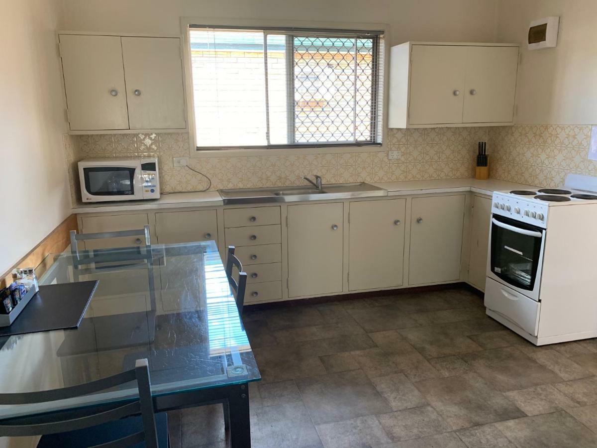 טוומבה Bridge Street Motor Inn מראה חיצוני תמונה